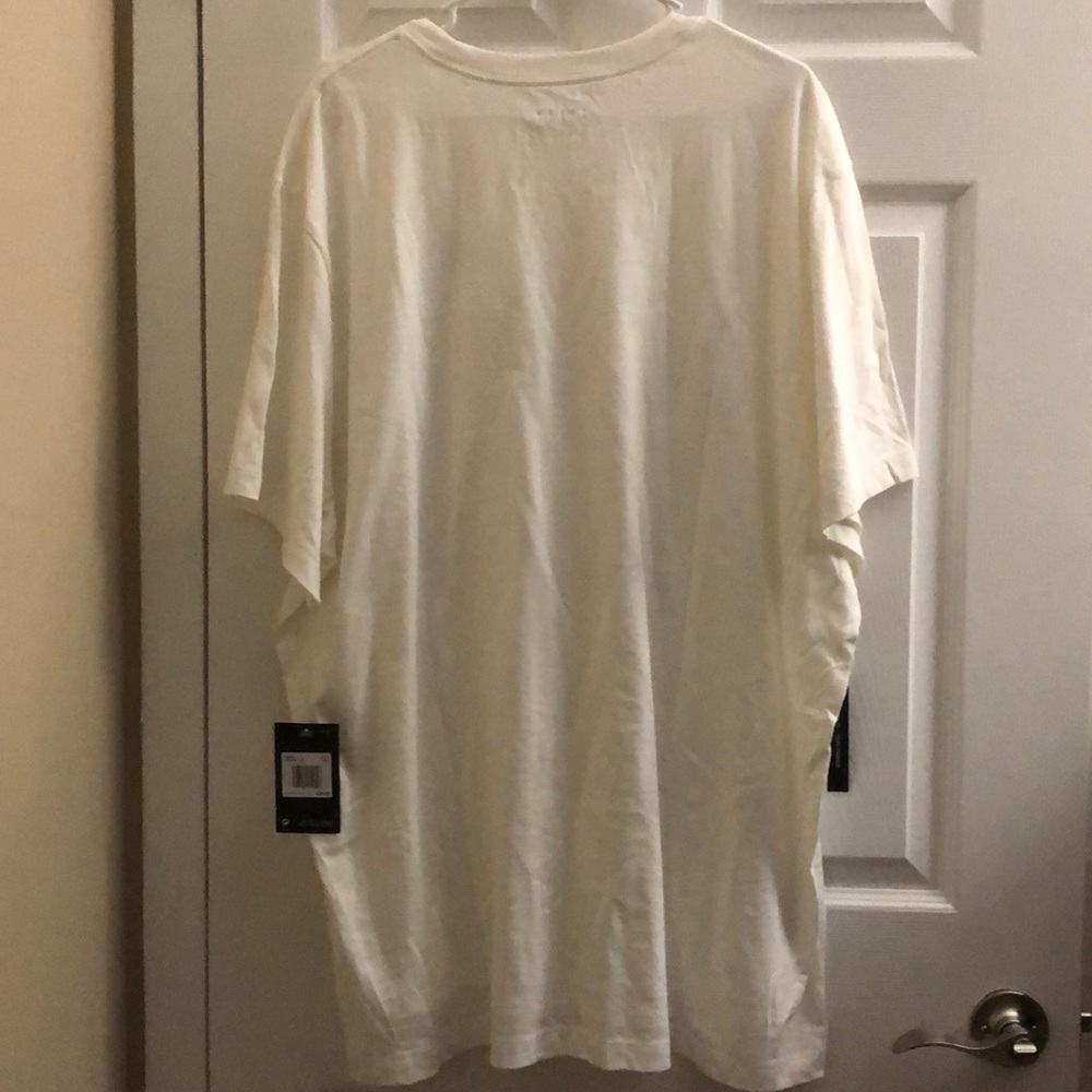 NWT Air Jordan White tshirt with 23 & Asian Design - Picture 3 of 3